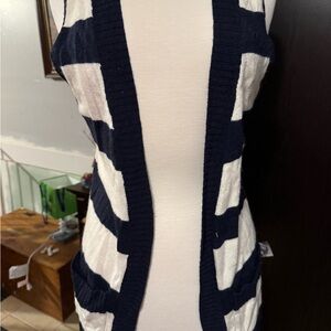 Abercrombie & Fitch Navy and Cream Knit Sweater